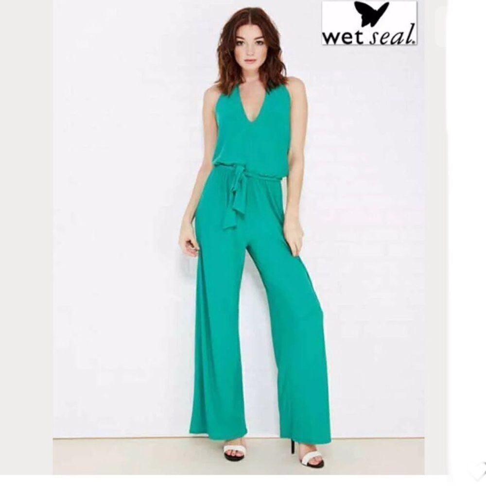 NWT CONTEMPO Green Halter Flare Wide Leg Jumpsuit